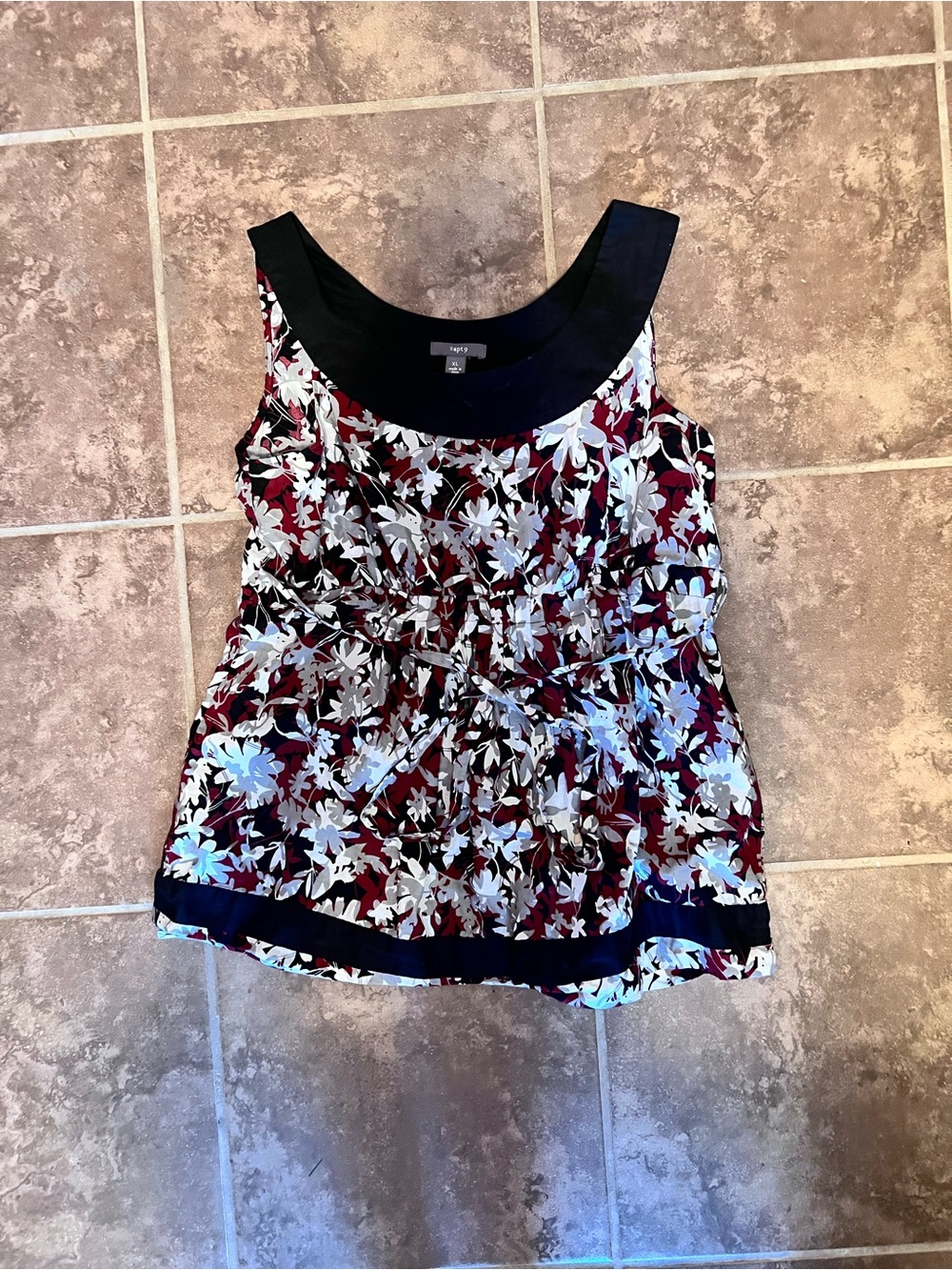 Apt. 9 Burgundy and White Floral Sleeveless Tank with Black Trim